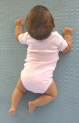 crawling-baby-freedom-to-move