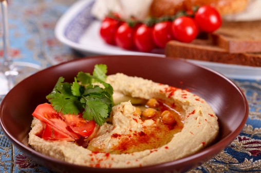 hummus-healthy-breakfast