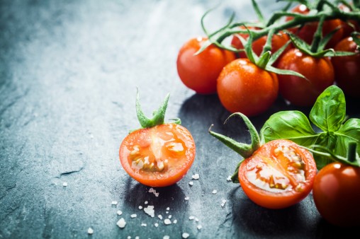 hydrating-food-tomato