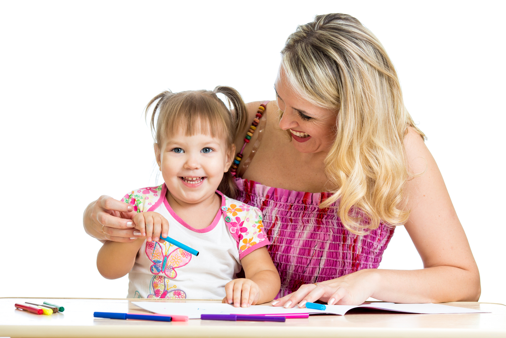 girl-drawing-with-mother