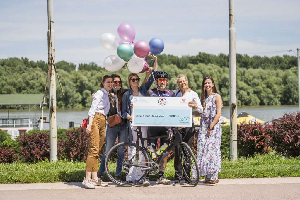 Wolfango Poggi fundraised over 10.000 Euros with his "Biking with the Wolf" initiative.