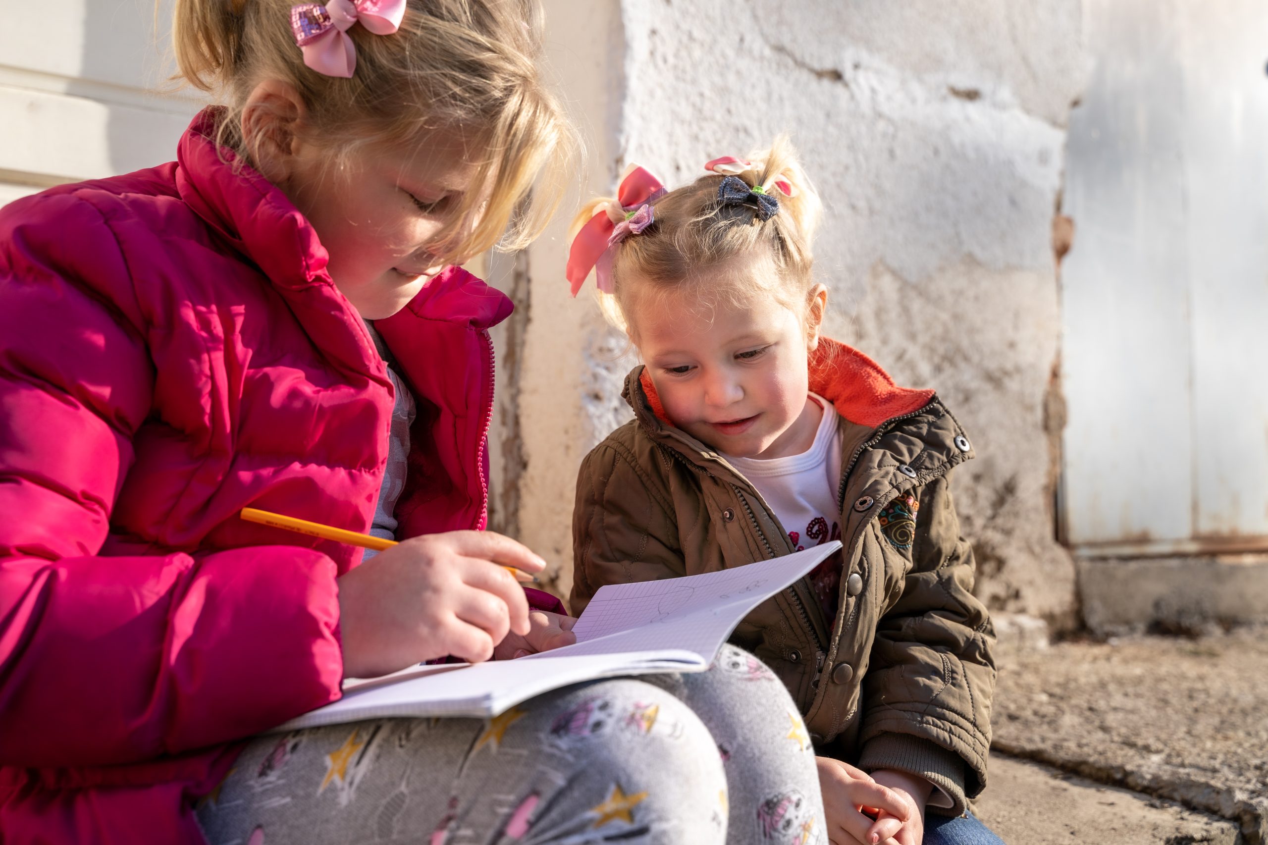 Bilingual benefits: Learning a second language boosts brain health - Study  Finds